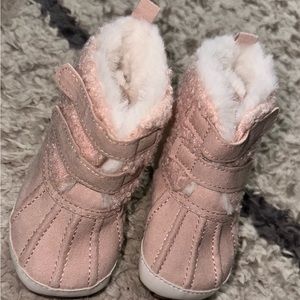Old Navy Infant Winter Boots